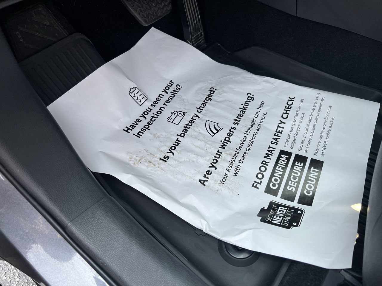 Used 2024 Toyota RAV4 XLE Premium FWD image 17
