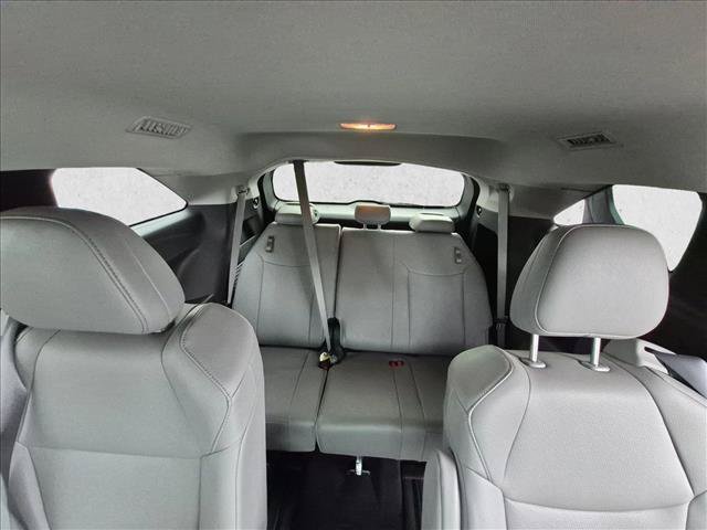 Used 2025 Toyota Sienna XLE AWD/4WD image 19