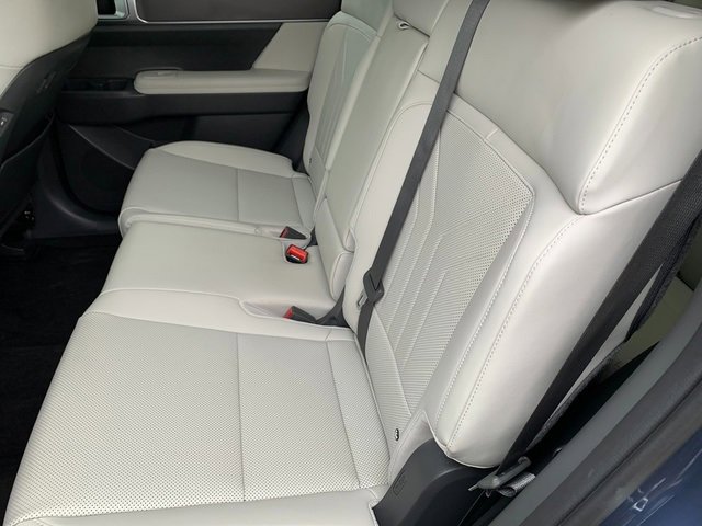 Certified 2025 Hyundai Santa Fe SEL w/ Tow & Go Package image 20