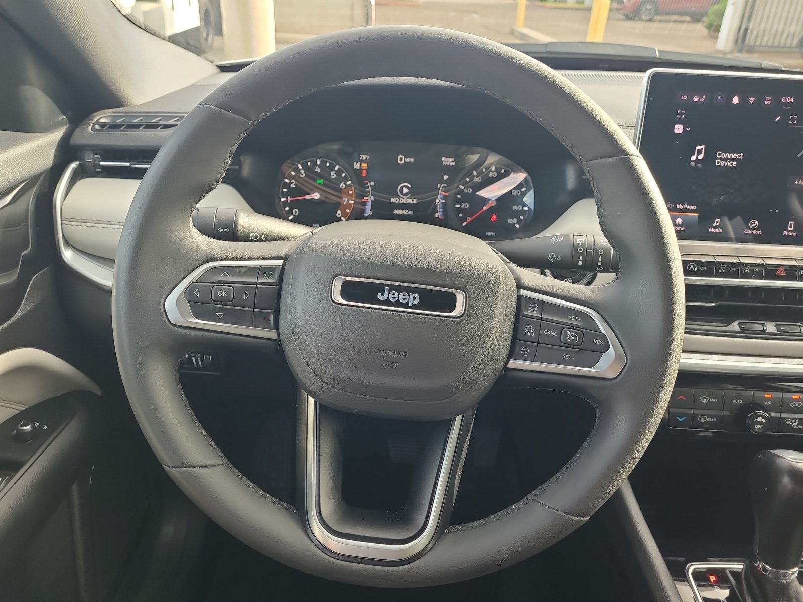 Used 2025 Jeep Compass Limited AWD/4WD image 17