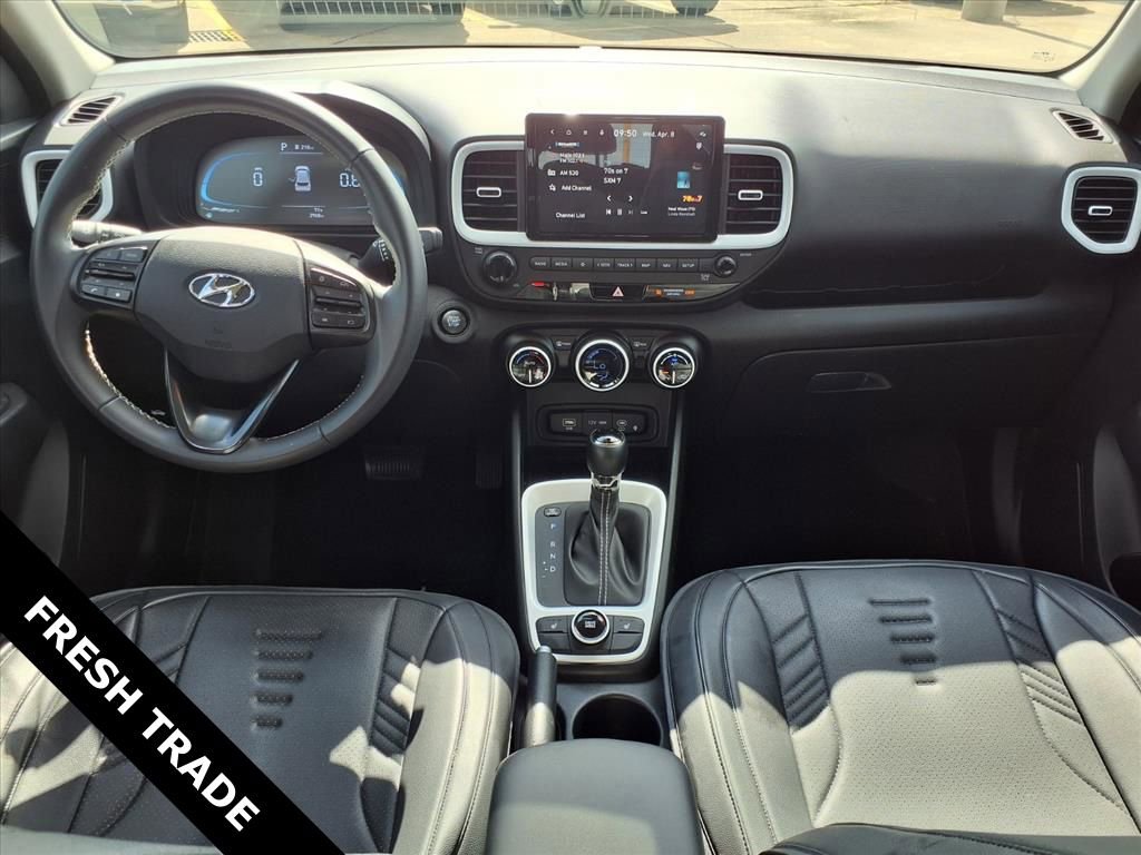 Used 2024 Hyundai Venue Limited image 9