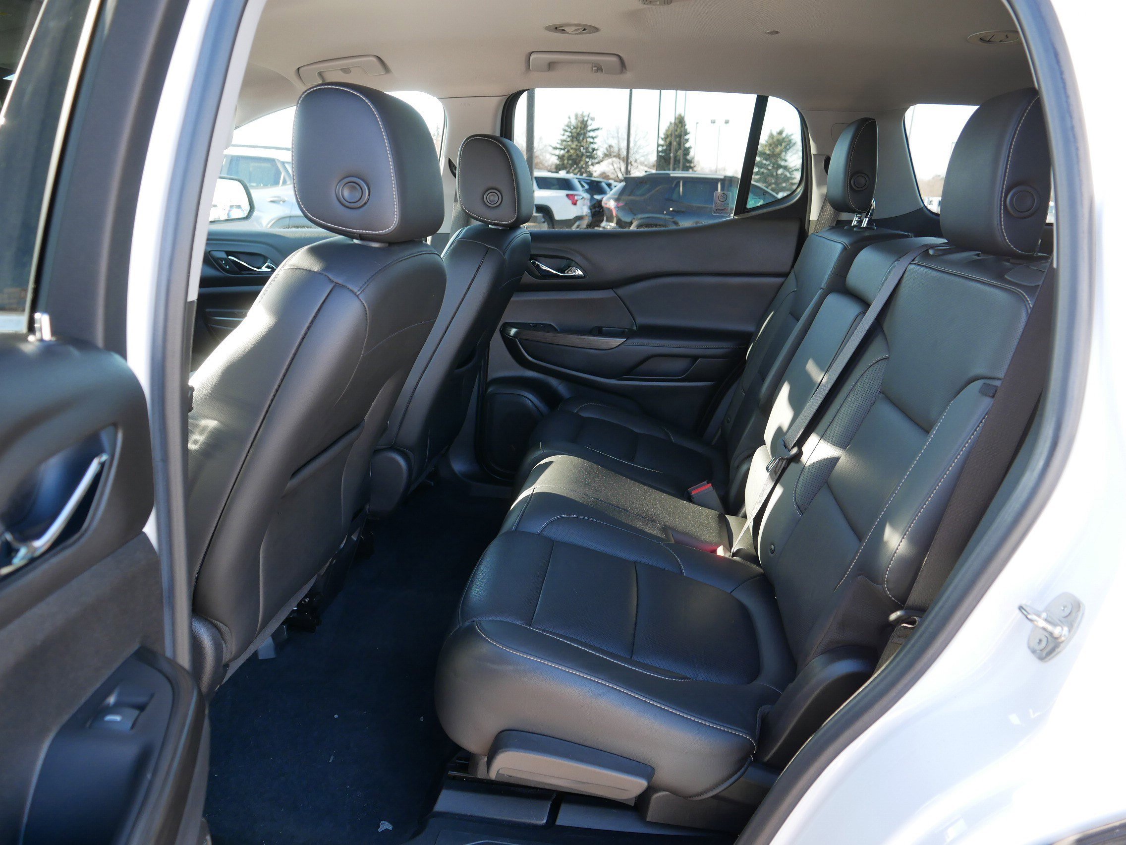 Used 2019 GMC Acadia SLT image 35