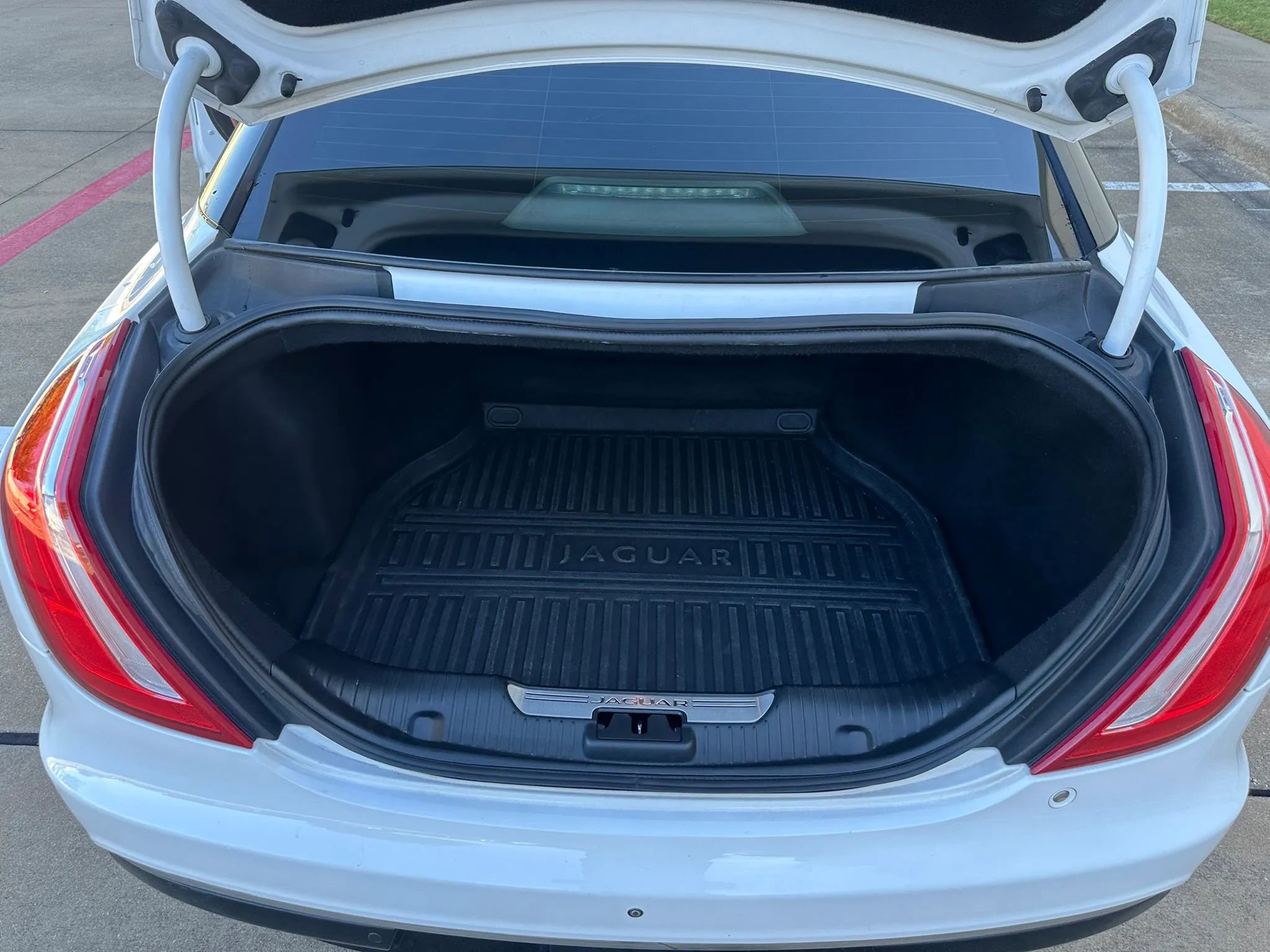 Used 2017 Jaguar XJ L Portfolio AWD/4WD image 24