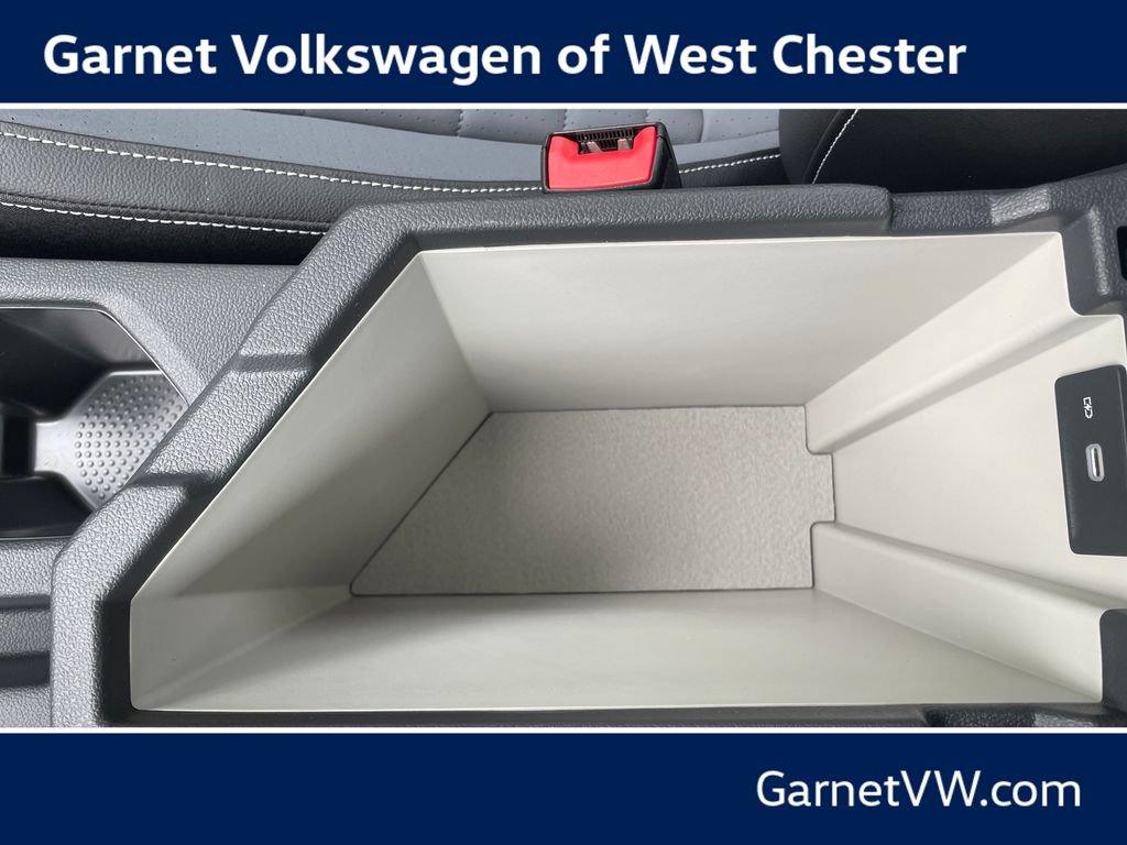 New 2026 Volkswagen Jetta SE FWD image 13