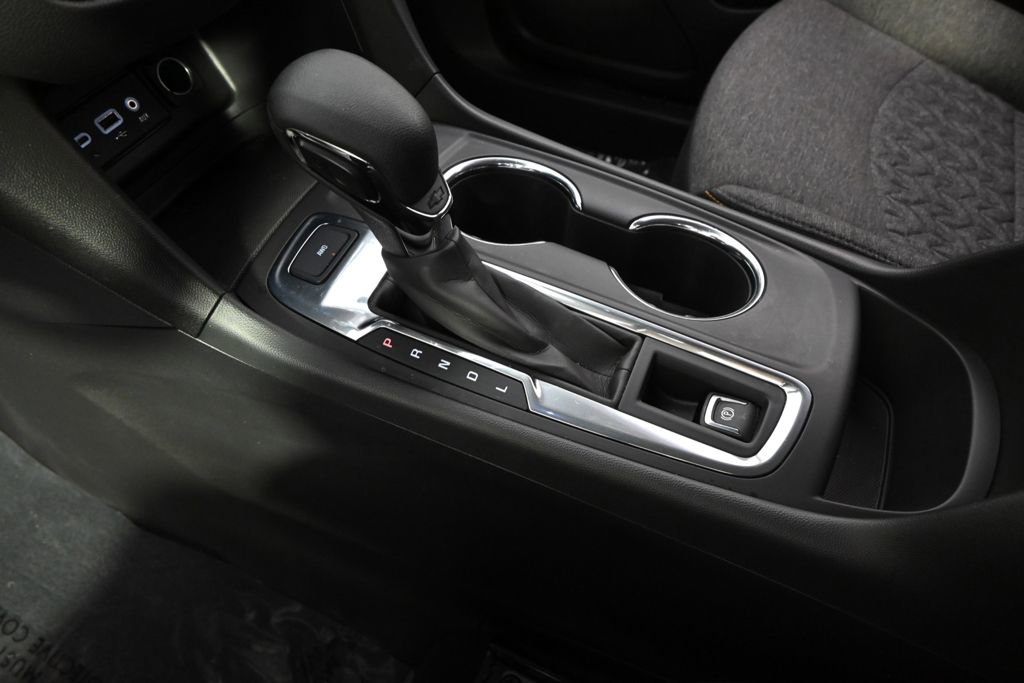 Used 2023 Chevrolet Equinox LT image 32