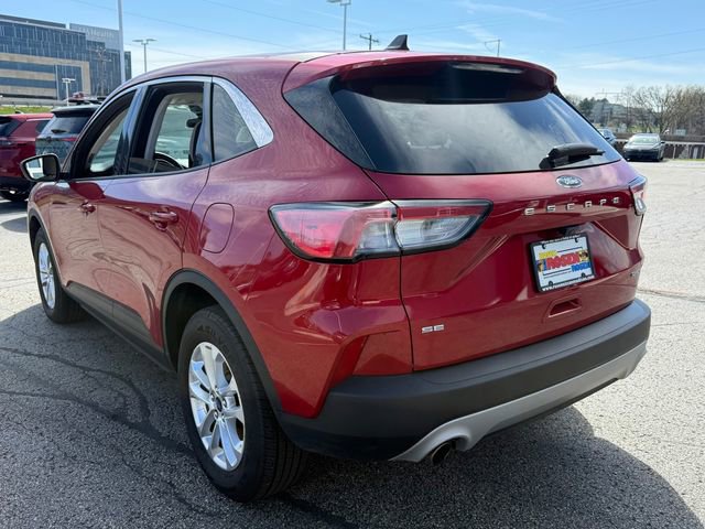 Used 2022 Ford Escape SE w/ Convenience Package AWD/4WD image 2