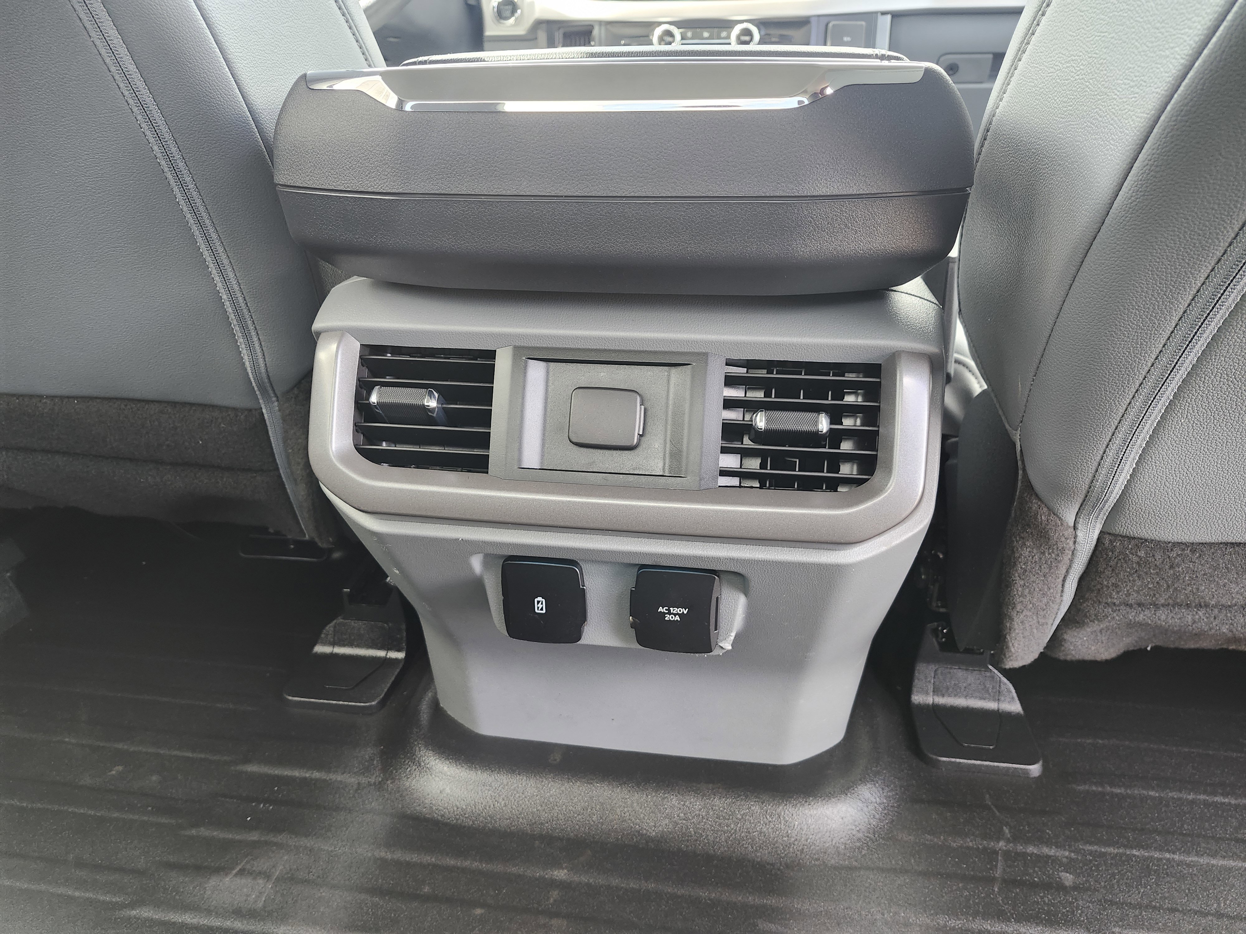 Used 2023 Ford F150 Lightning Pro image 24