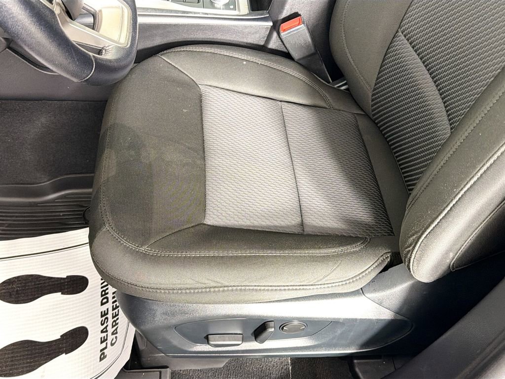 Used 2022 Ford Explorer XLT image 18