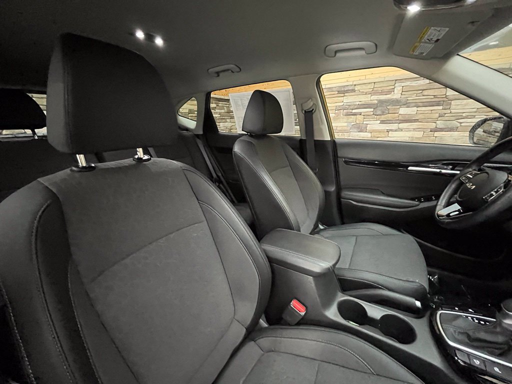 Used 2024 Kia Seltos S AWD/4WD image 40