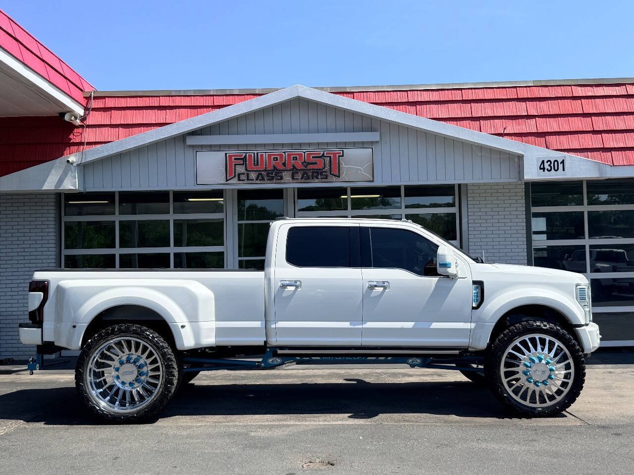 Used 2022 Ford F450 Platinum w/ FX4 Off-Road Package AWD/4WD image 11