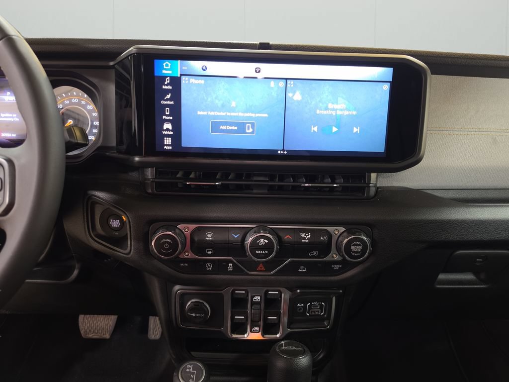 Certified 2025 Jeep Gladiator Sport AWD/4WD image 21