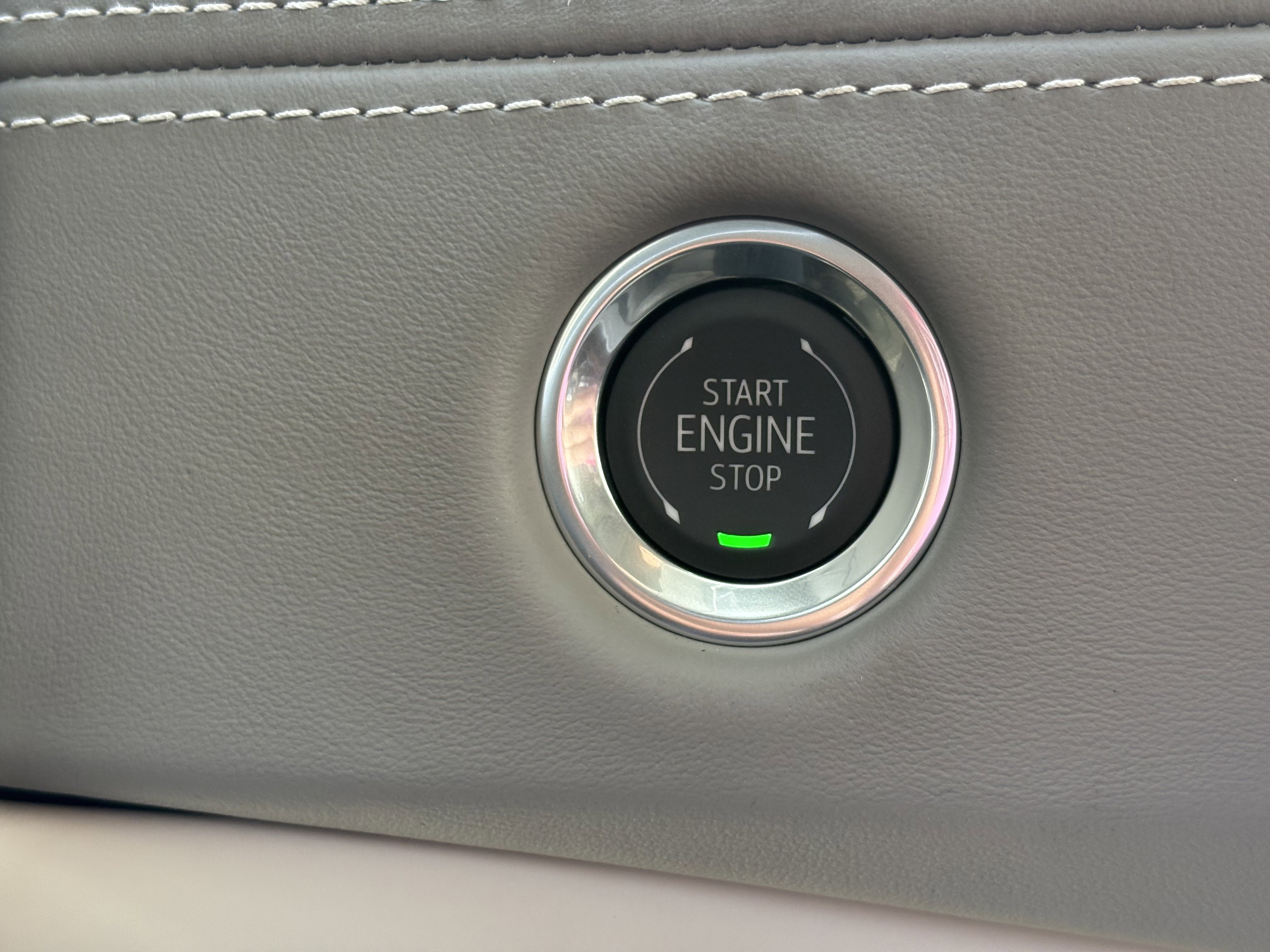 New 2026 Cadillac Escalade Platinum Sport w/ LPO, ONYX Package image 32