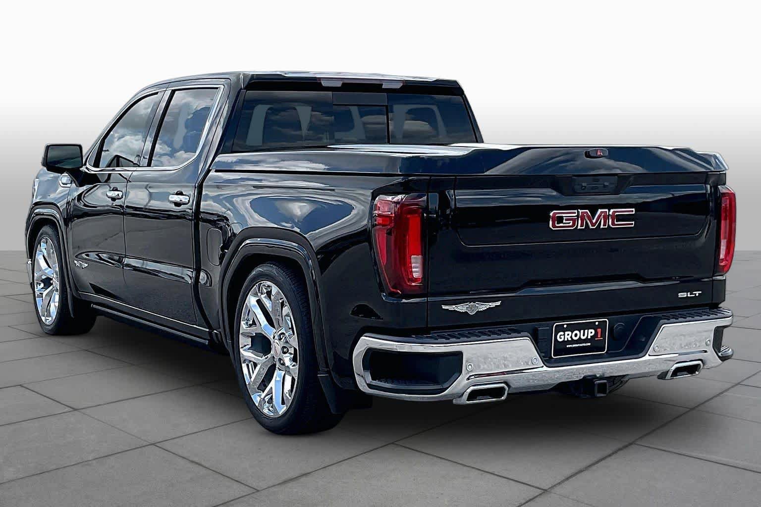 Used 2024 GMC Sierra 1500 SLT AWD/4WD image 12