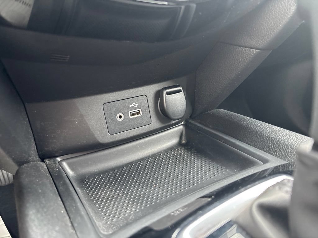 Used 2020 Nissan Rogue SV AWD/4WD image 27
