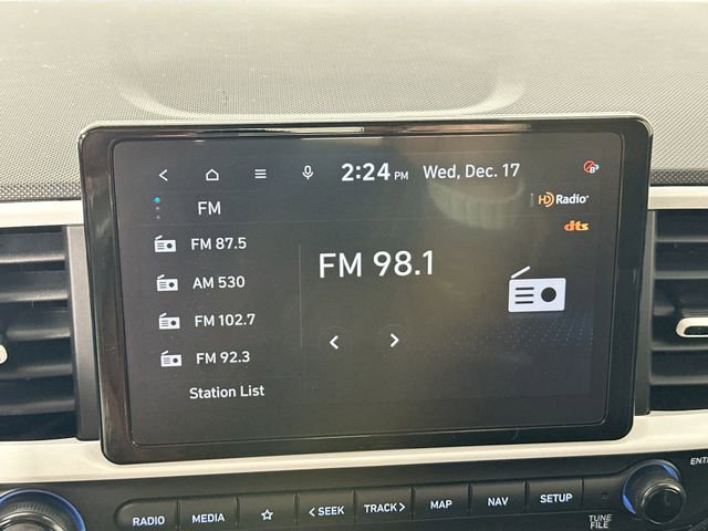 Used 2023 Hyundai Venue Limited image 12