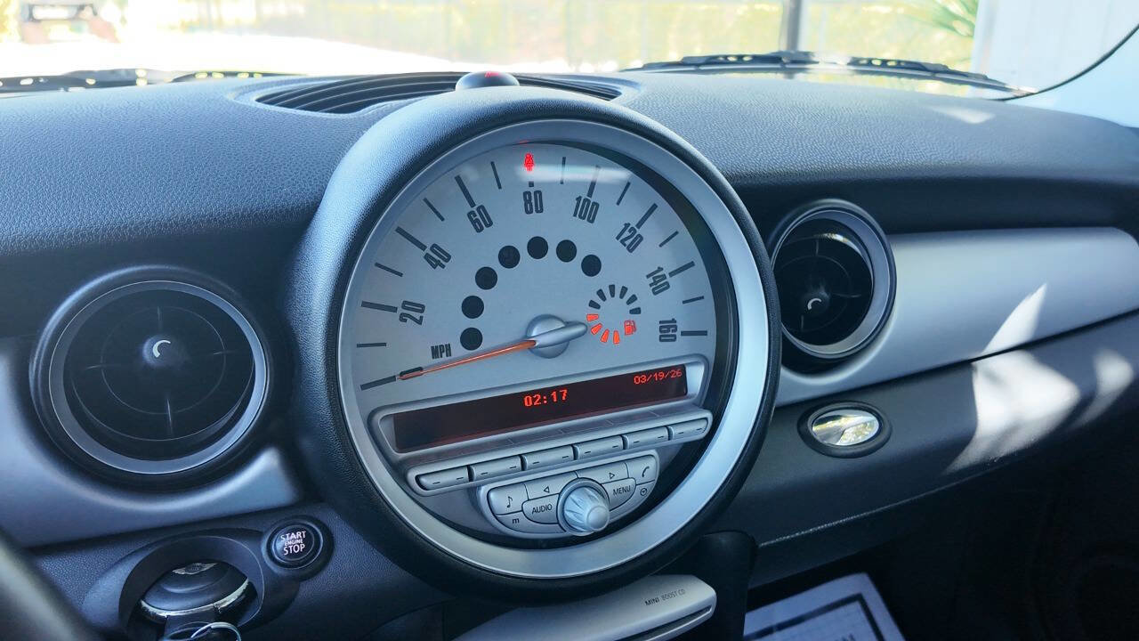 Used 2010 MINI Cooper Hardtop FWD image 17