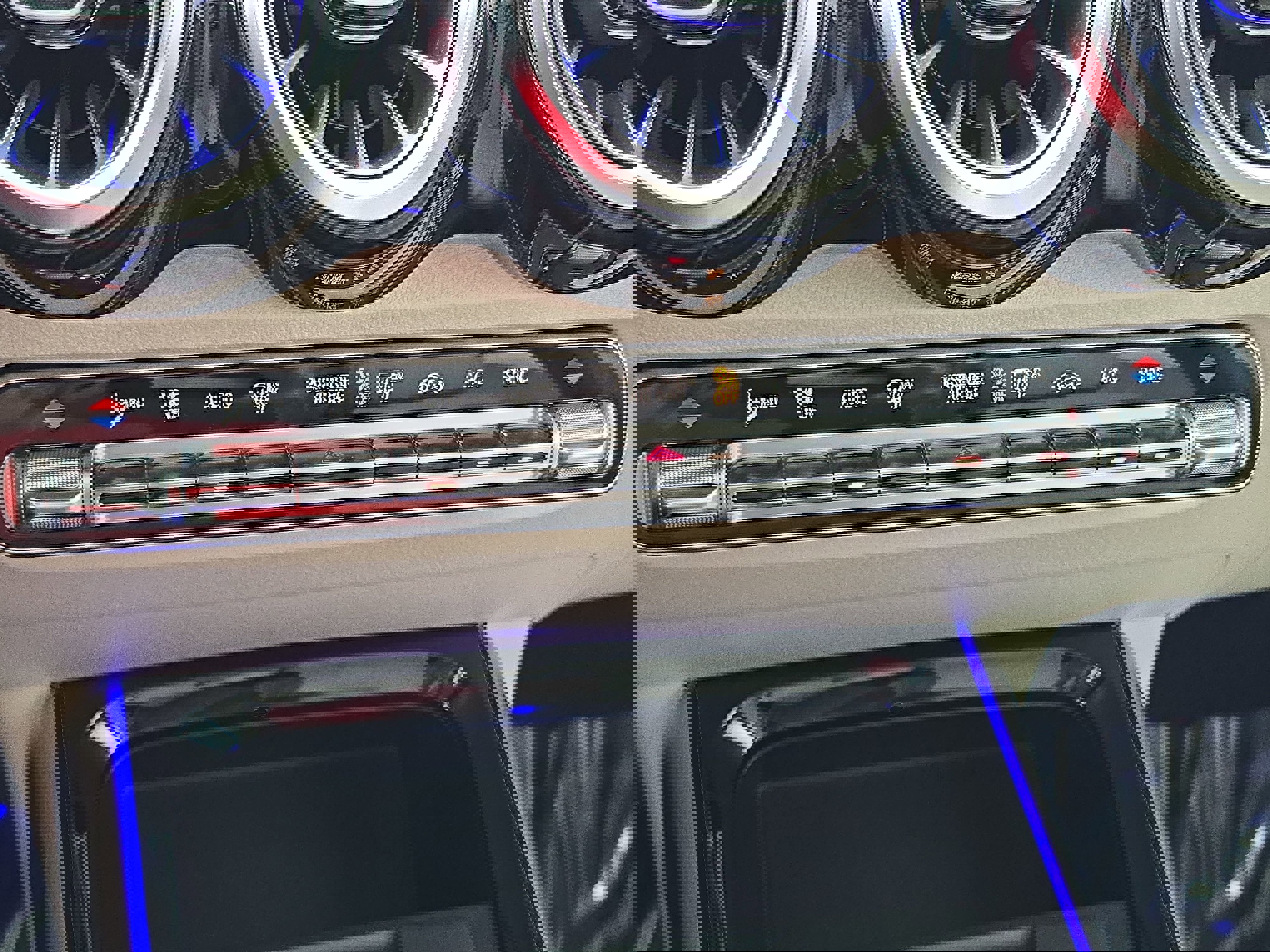 Certified 2023 Mercedes-Benz GLB 250 4MATIC image 25