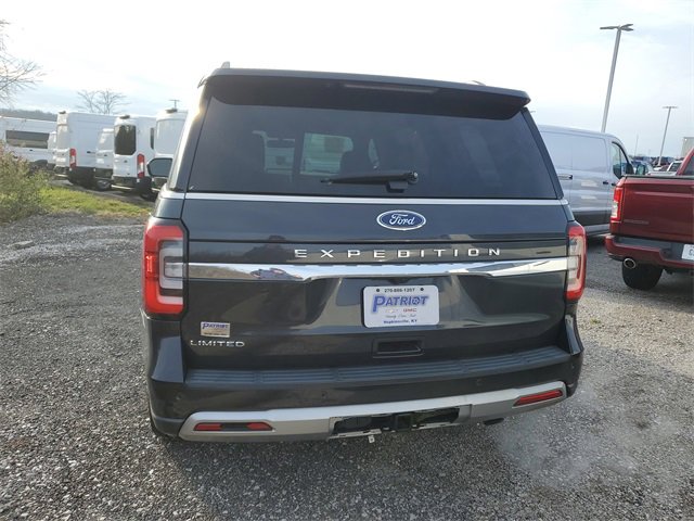 Used 2022 Ford Expedition Limited image 4