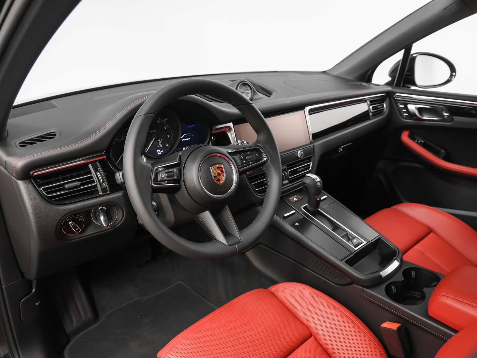New 2026 Porsche Macan AWD/4WD image 4