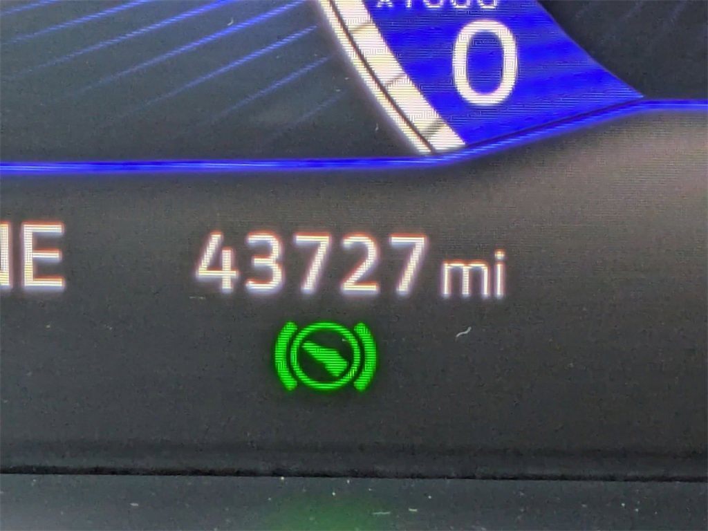 Used 2024 Volkswagen Tiguan SE image 21