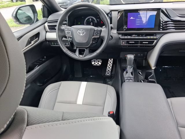 Used 2026 Toyota Camry SE FWD image 8