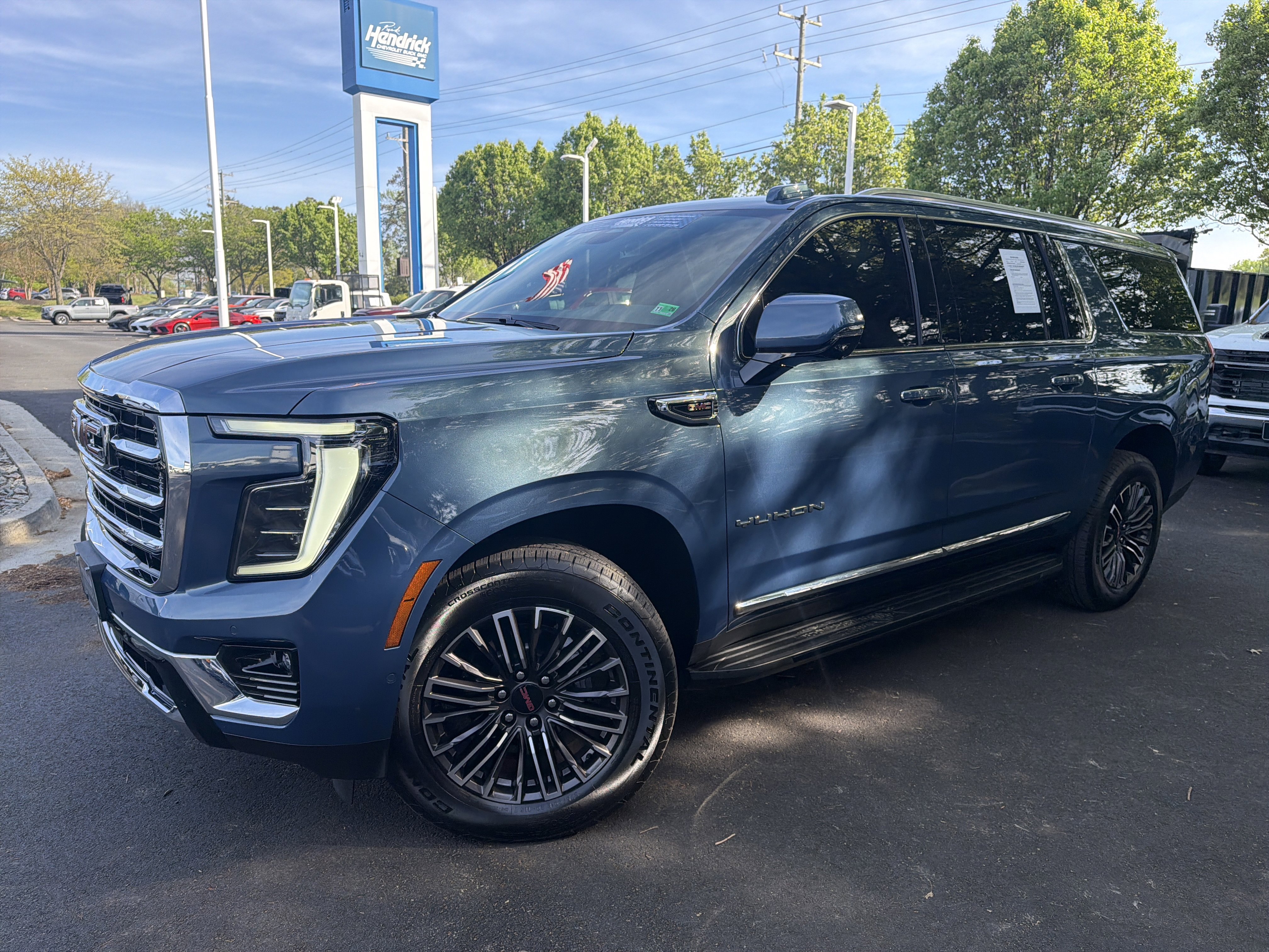 Used 2026 GMC Yukon XL Elevation image 5