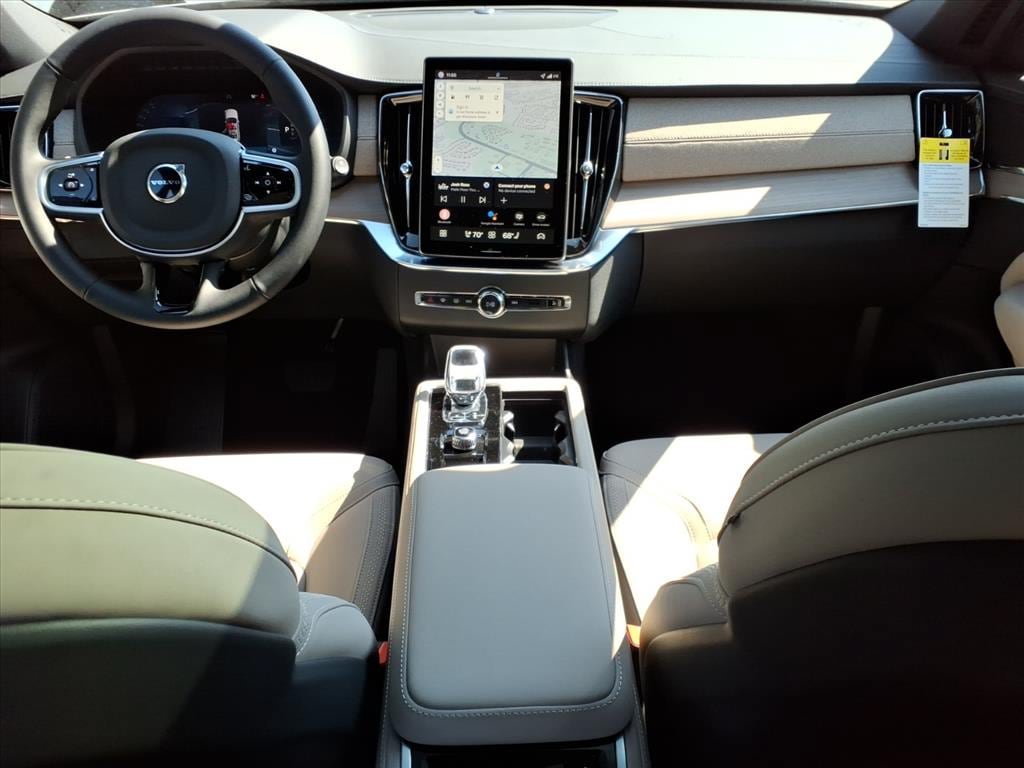 New 2026 Volvo XC90 B5 Plus w/ Protection Package Premier AWD/4WD image 11