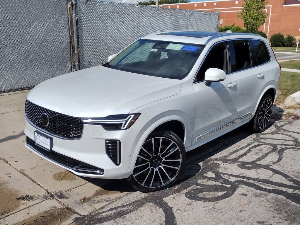 New 2026 Volvo XC90 B6 Plus image 2