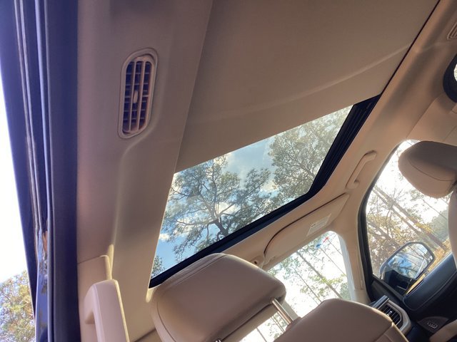 Used 2023 Ford Expedition Limited image 10