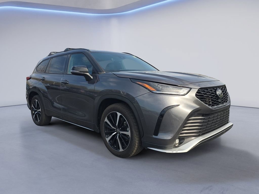 Used 2021 Toyota Highlander XSE AWD/4WD image 7