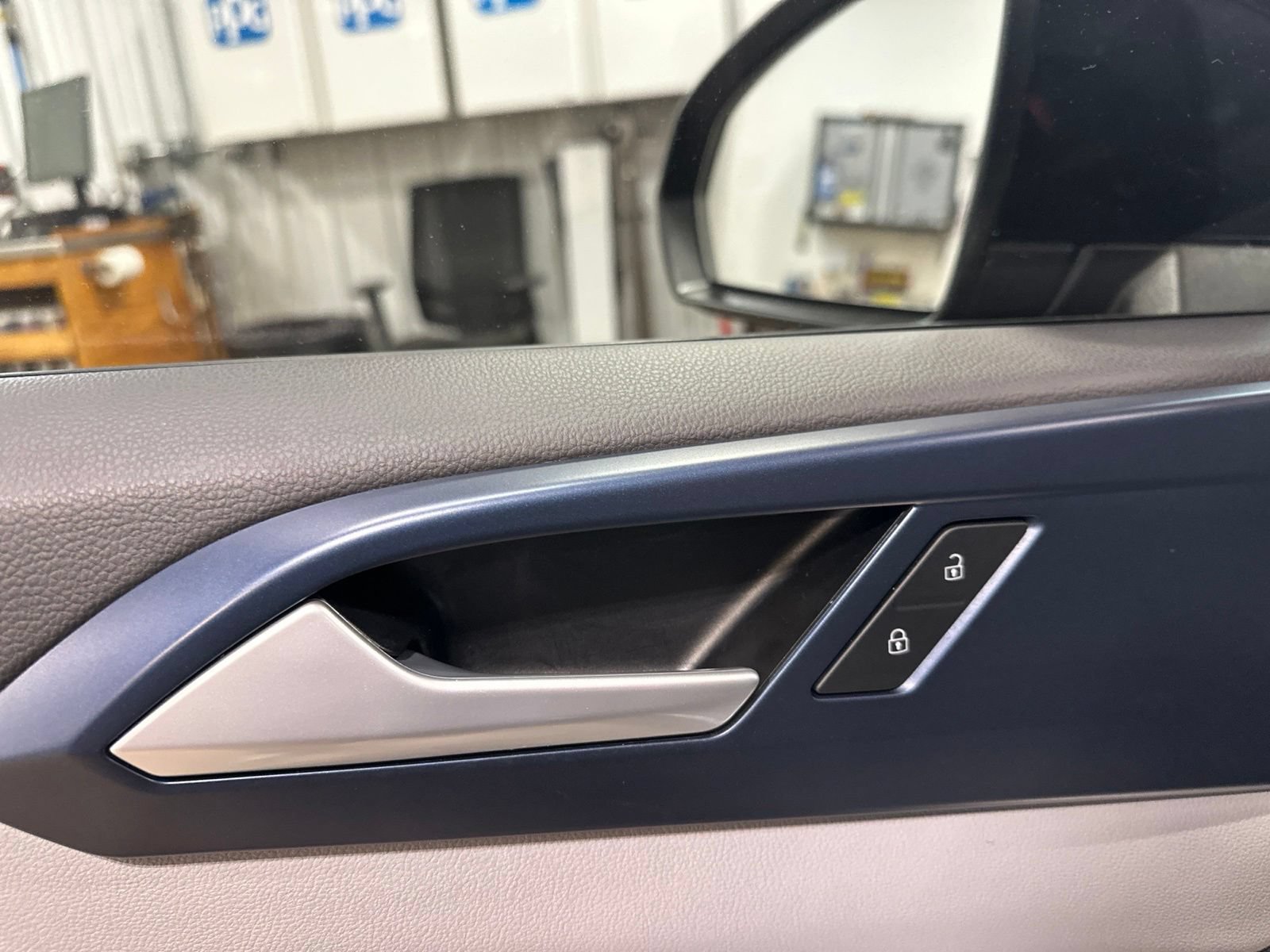 Certified 2023 Volkswagen Taos SE AWD/4WD image 17