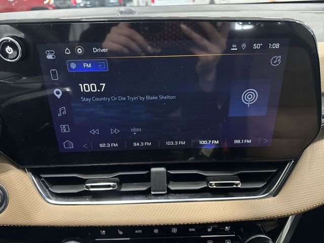 Used 2025 Chevrolet Equinox ACTIV w/ Convenience Package III image 8