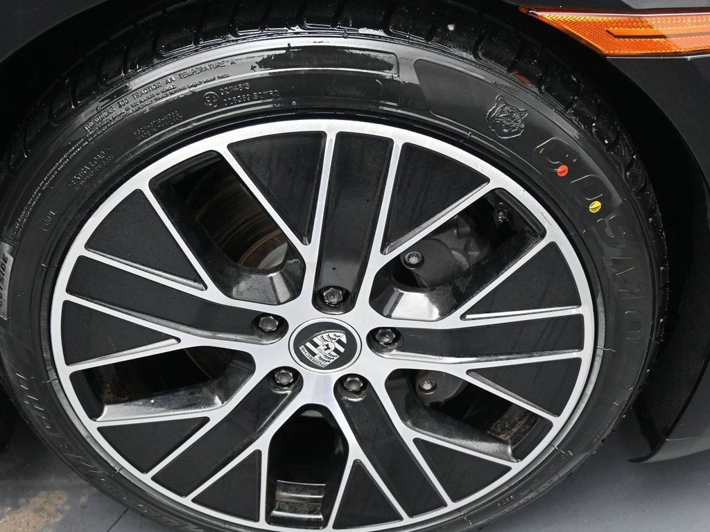Used 2023 Porsche Taycan image 37