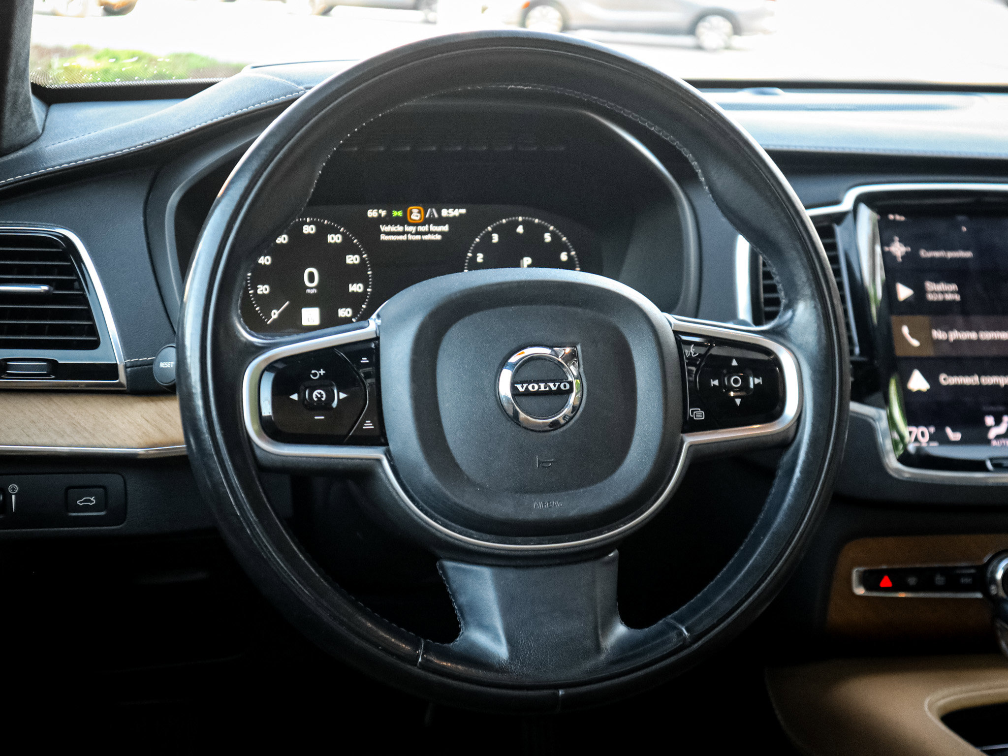 Used 2019 Volvo XC90 T6 Inscription w/ Luxury Package image 6