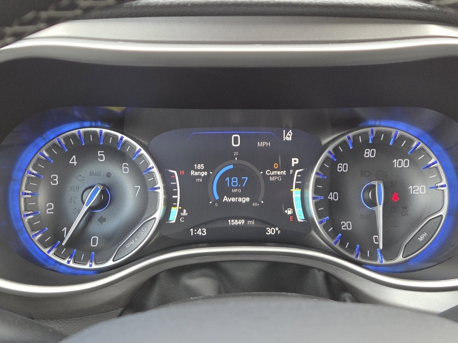 Used 2024 Chrysler Pacifica Touring-L image 27