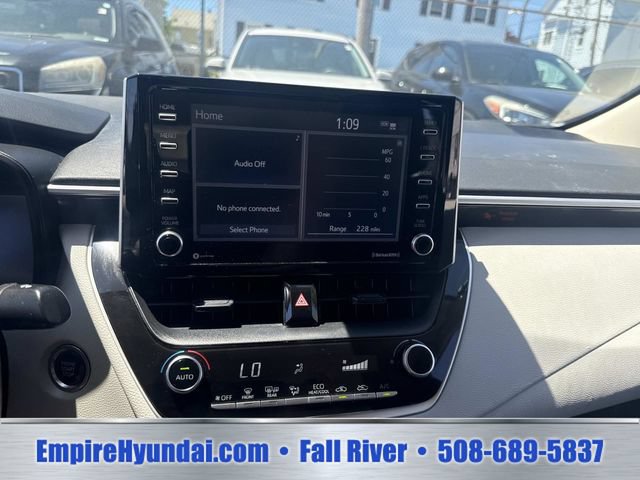 Used 2021 Toyota Corolla LE w/ LE Convenience Package FWD image 21