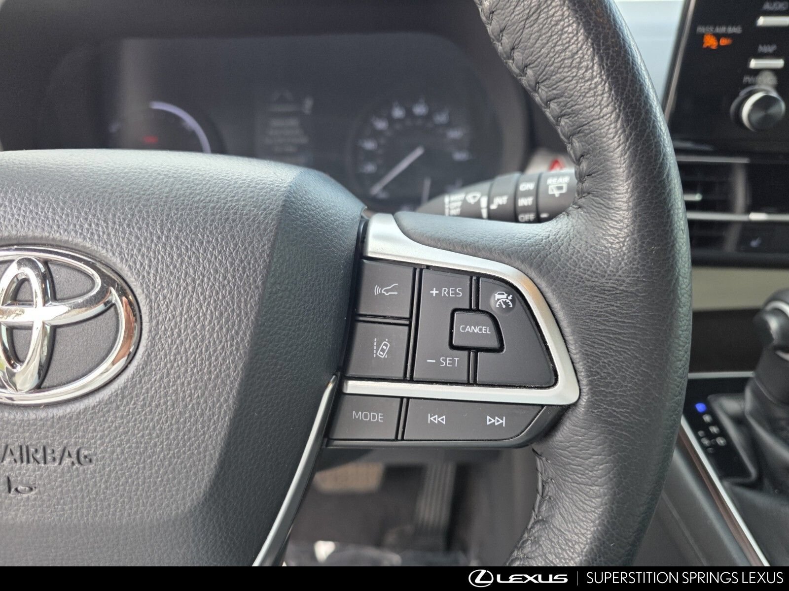 Used 2022 Toyota Sienna XLE FWD image 23