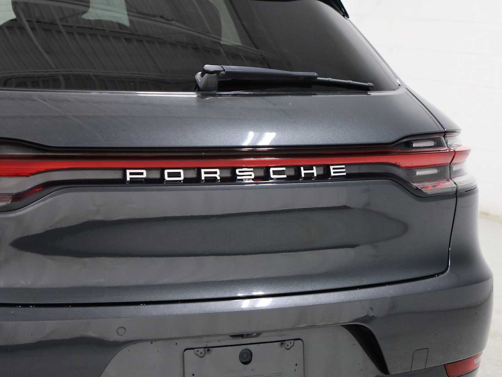 Used 2020 Porsche Macan AWD/4WD image 8