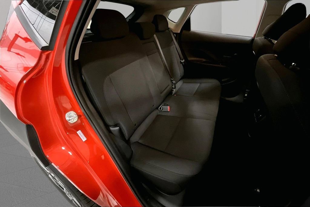 Certified 2025 Hyundai Kona SEL image 19
