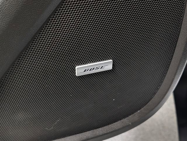 Used 2023 Chevrolet Traverse LT w/ LT Premium Package image 18