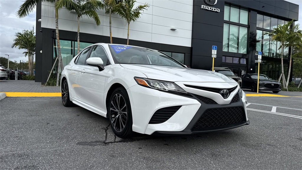Used 2020 Toyota Camry SE image 32
