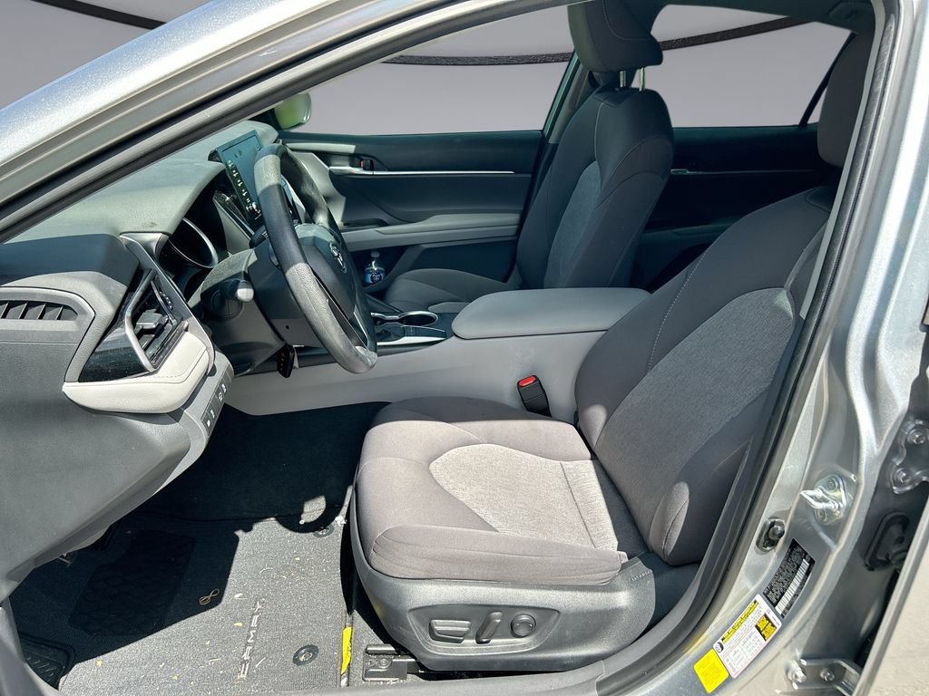 Used 2023 Toyota Camry LE FWD image 11