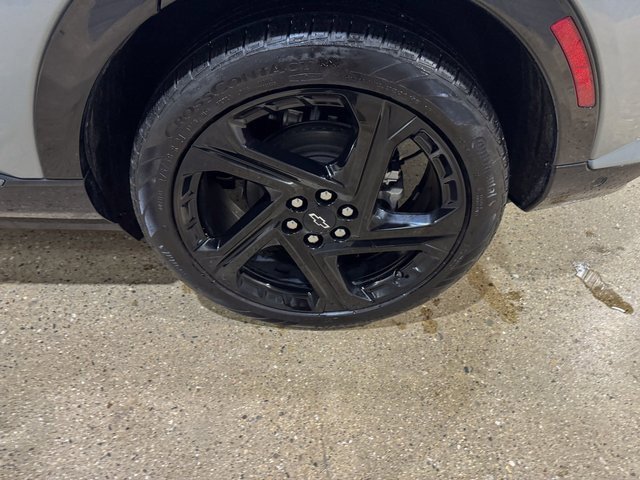 Used 2024 Chevrolet Equinox EV RS image 11