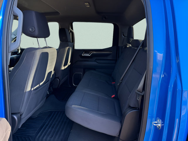 Used 2025 Chevrolet Silverado 1500 LT AWD/4WD image 5