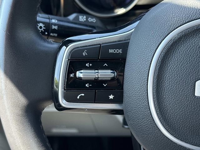 Used 2024 Kia Carnival EX FWD image 24