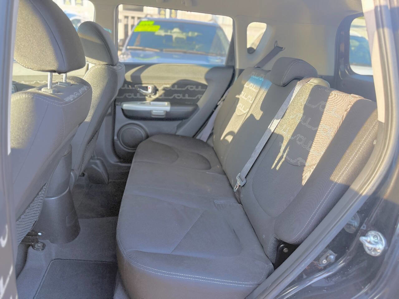Used 2012 Kia Soul + FWD image 11