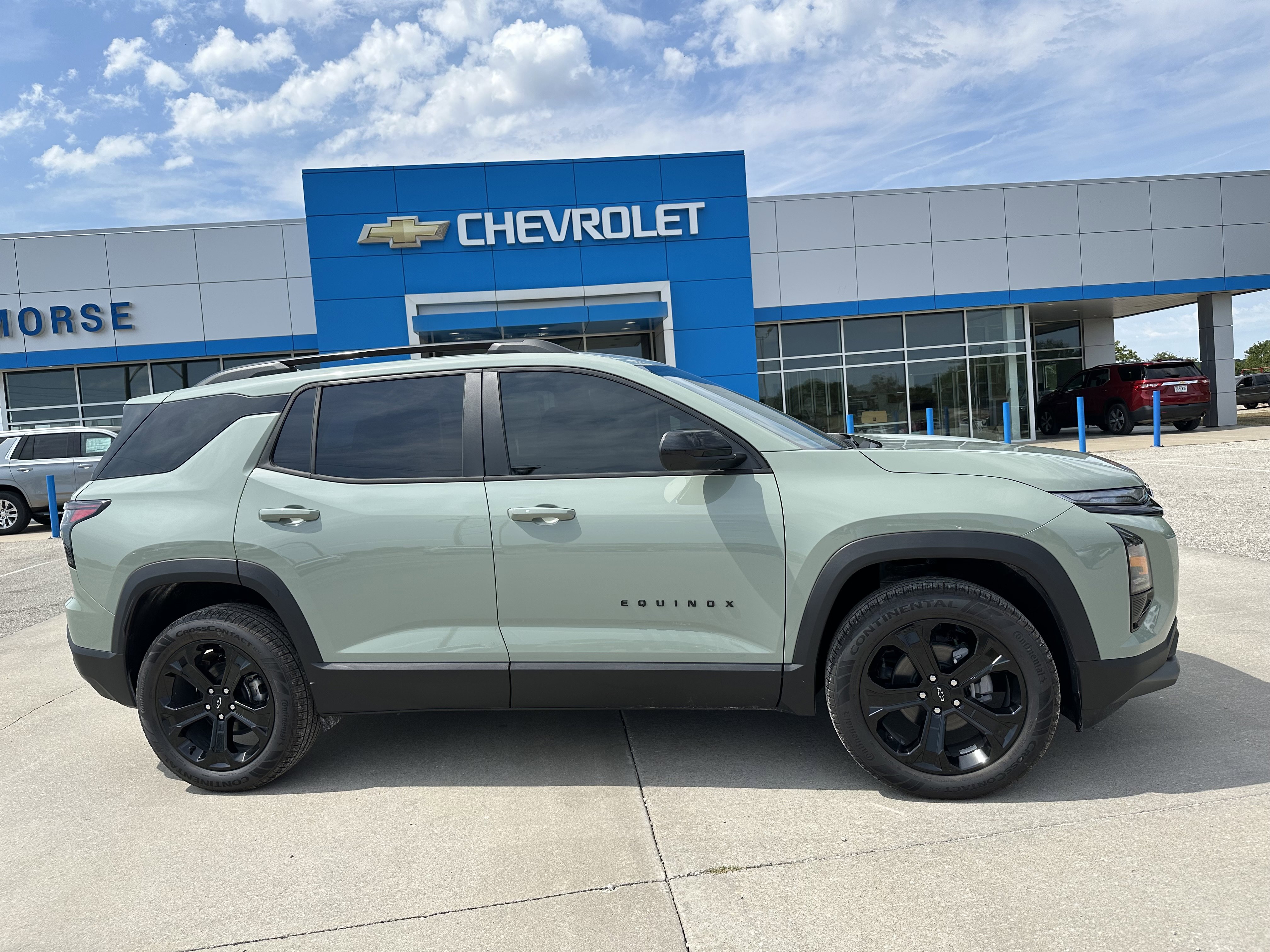 New 2026 Chevrolet Equinox LT w/ Midnight Edition image 2