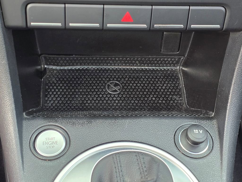 Used 2015 Volkswagen Beetle TDI image 37