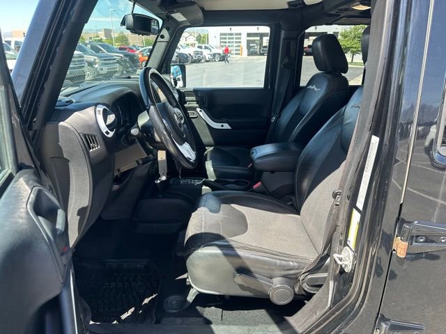 Used 2015 Jeep Wrangler Unlimited Sahara AWD/4WD image 2