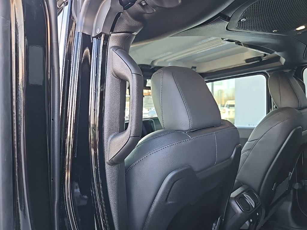 New 2026 Jeep Gladiator Mojave AWD/4WD image 97